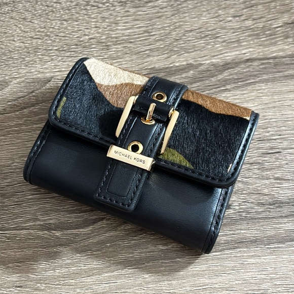 MK Colby Small Camouflage Print Calf Hair Tri-Fold Wallet NWT - Picture 2 of 7